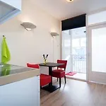 Midtown Triple Hotel 3*