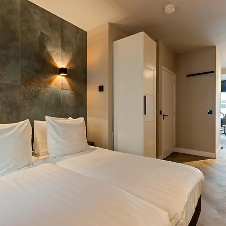 Midtown Triple Hotell 3*