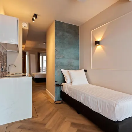 Midtown Triple Hotel 3*