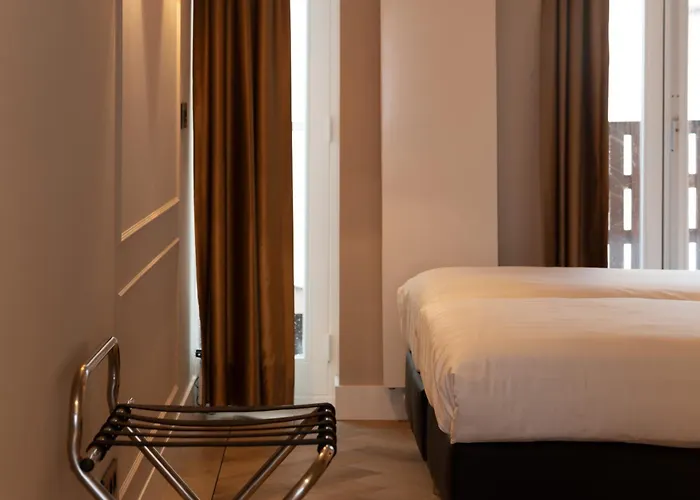 Midtown Triple Hotell