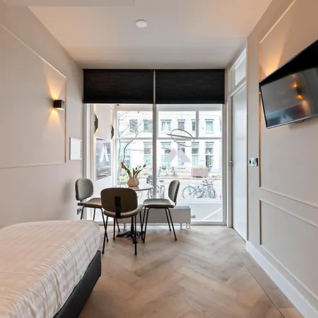 Hotel Midtown Triple 3*